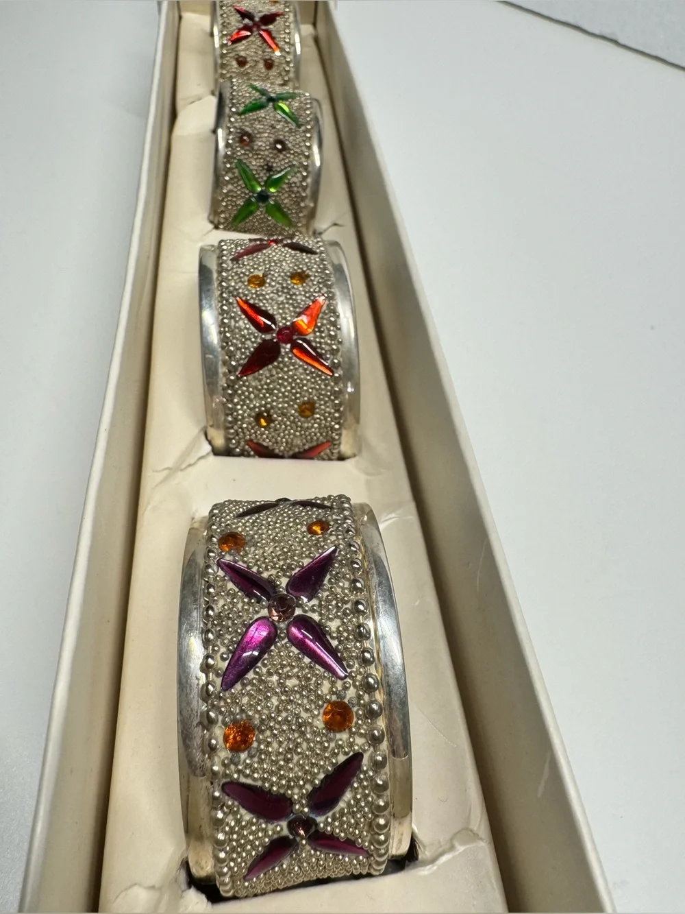NIB Pier 1 Exclusive Jeweled Napkin Rings Silver Plated Set of 4
